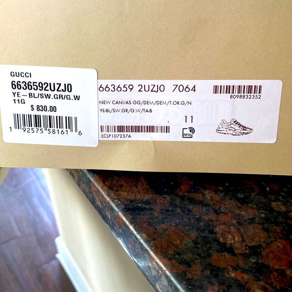 Multi colored - Picture 1 of 8